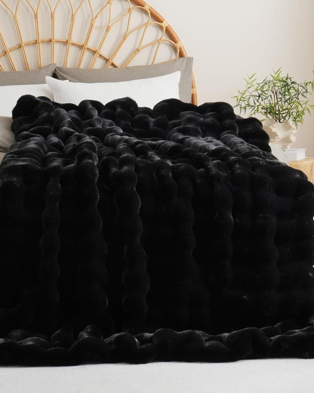 Plaid Fluffy con Struttura – Morbida Coperta in Fleece Nera-Blankets-Lema Nova-Lema Nova
