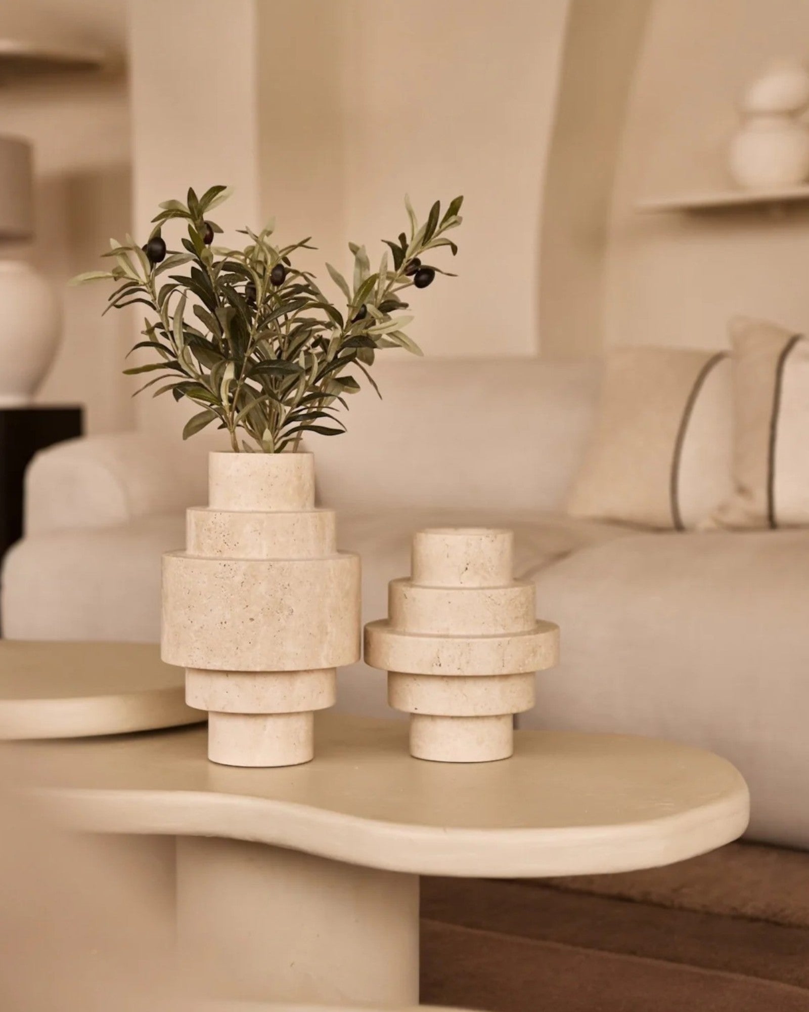 Vaso da Pavimento in Travertino Beige – Design Moderno con Motivo Geometrico-Vase-Lema Nova-Lema Nova
